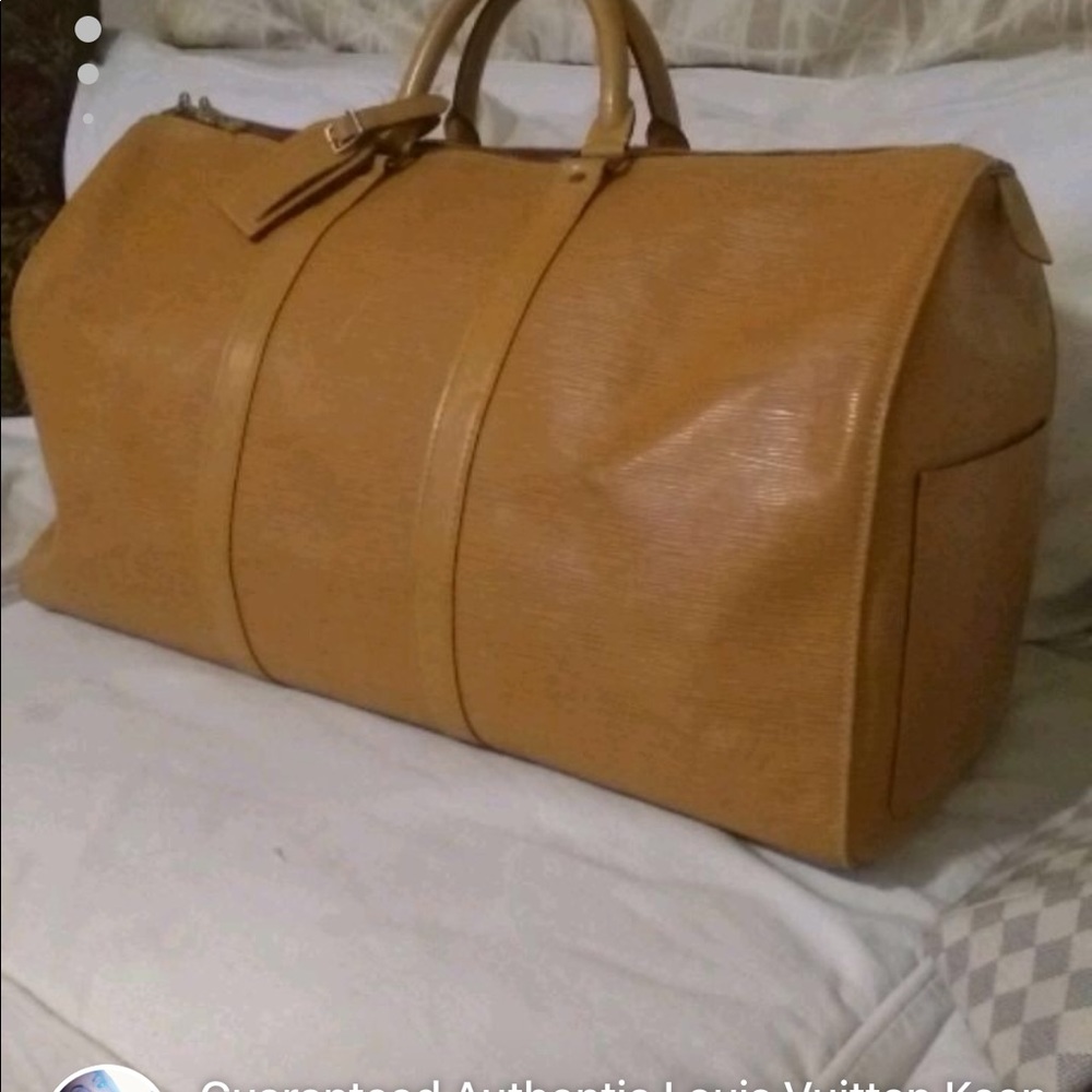 Louis Vuitton Epi Duffle bag 😘💜Keepall